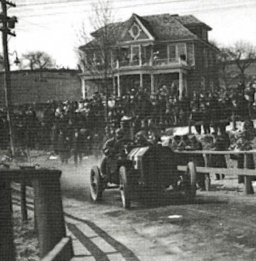 The Briarcliff Road Race rumbles through the small village’s streets in 1908. Photo: Briarcliff Manor-Scarborough Historical Society